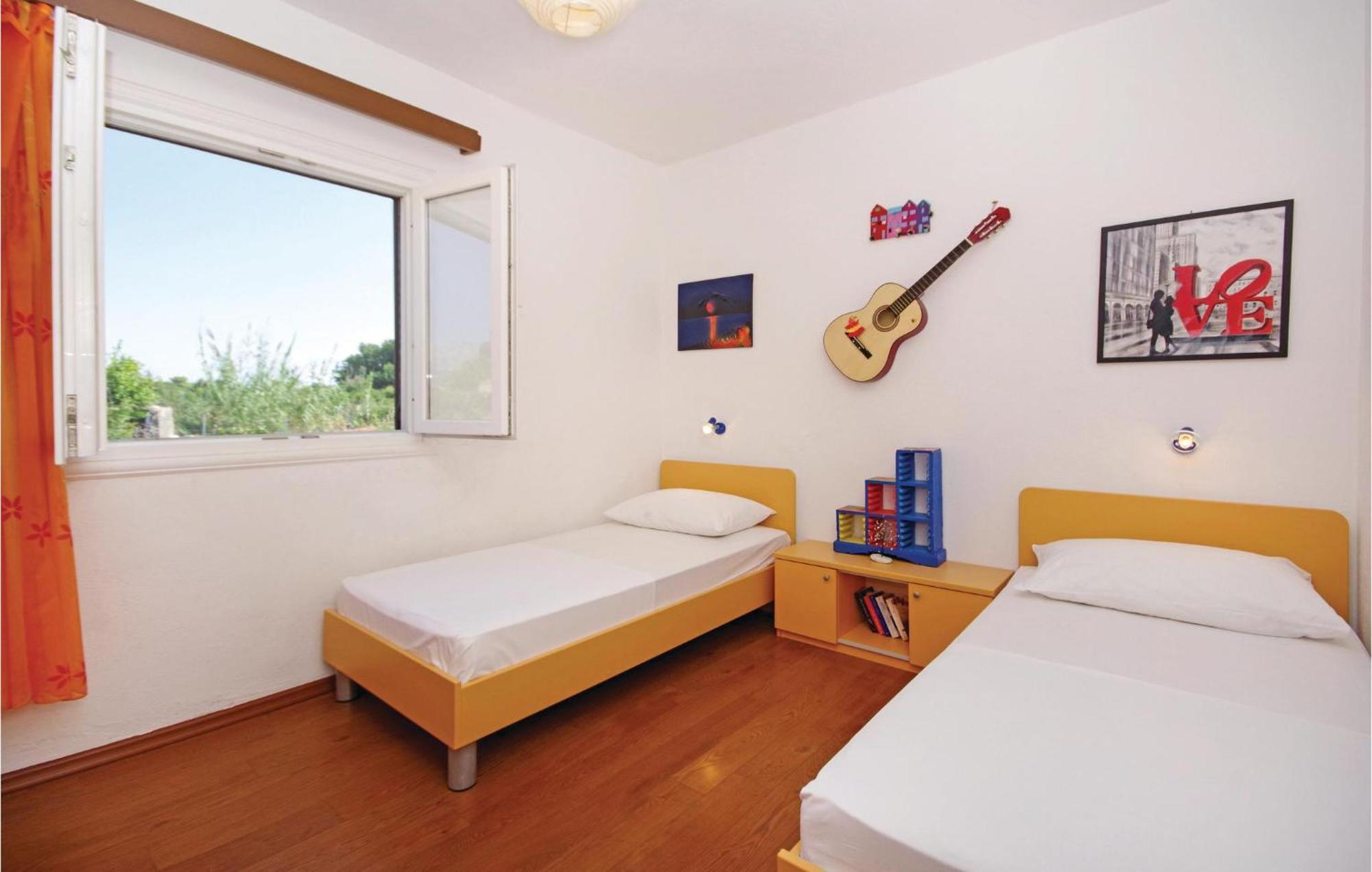 Stunning In With Kitchen Sućuraj